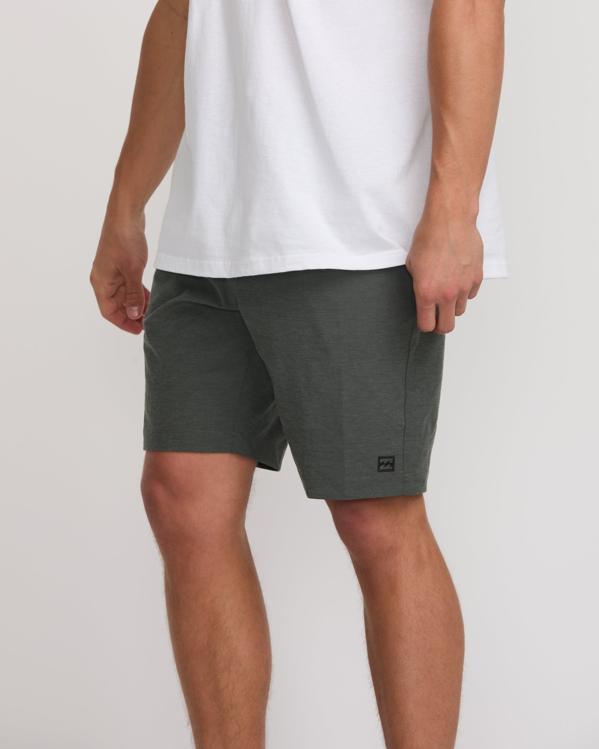 Crossfire Submersible 19 Hybrid Shorts - Asphalt - Image 7