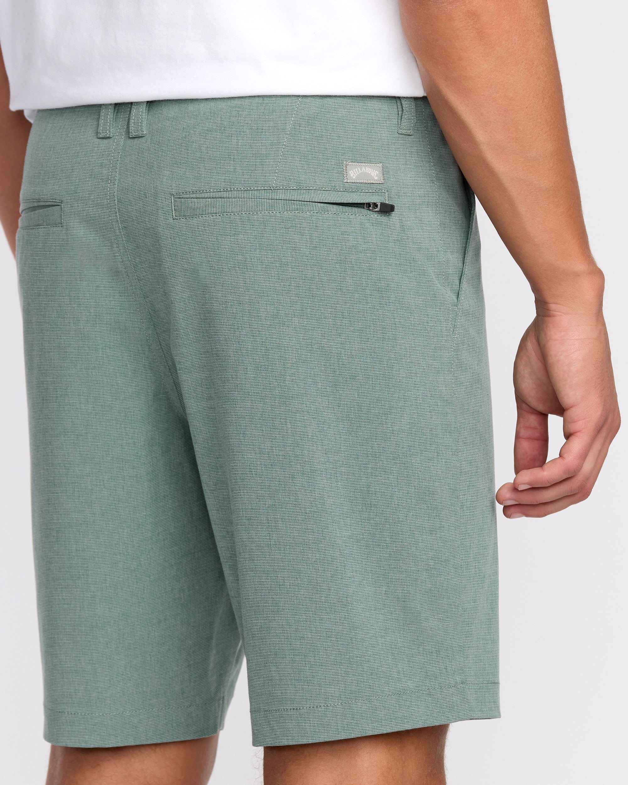 Crossfire Submersible 19 Hybrid Shorts - Green Ash - Image 5