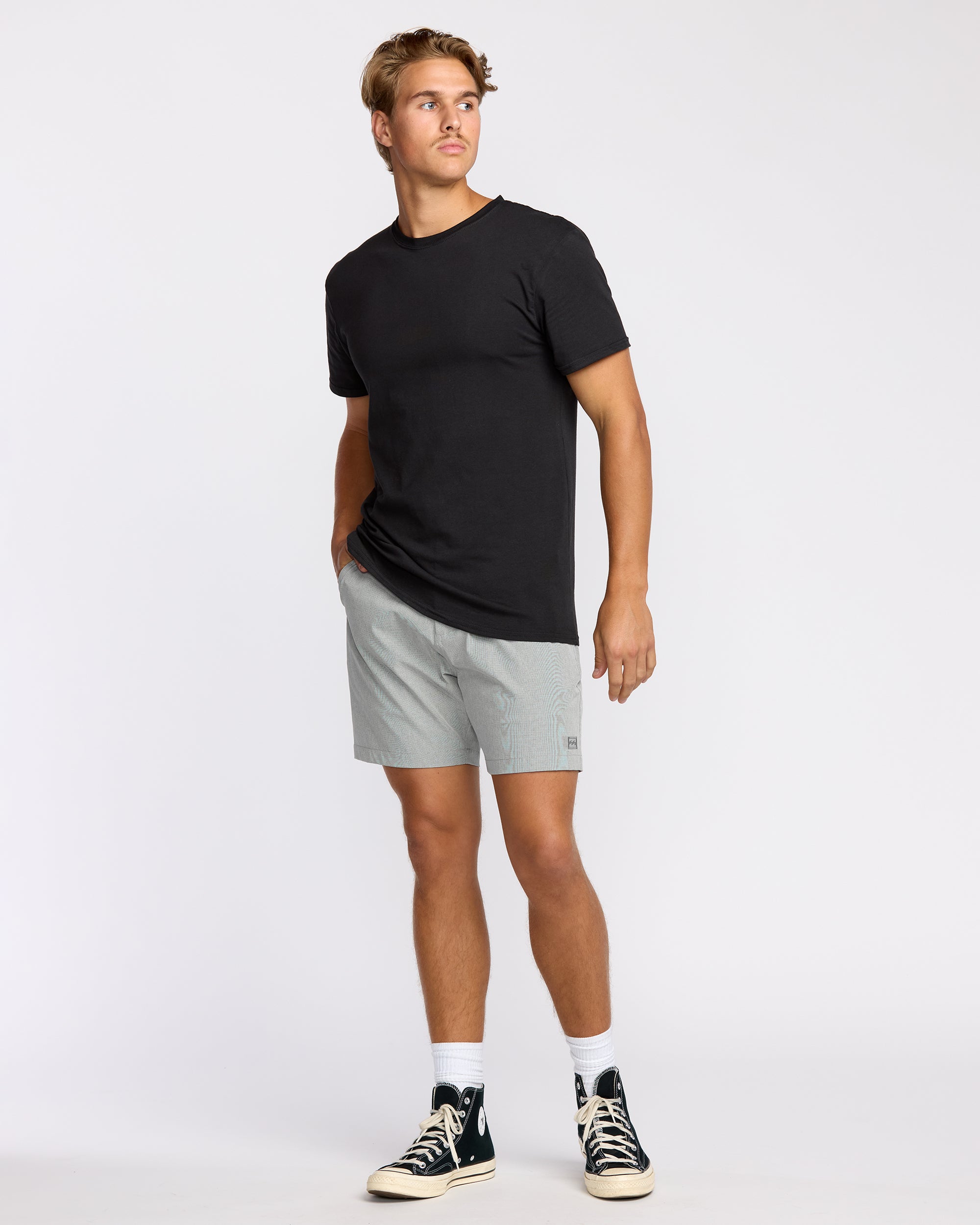 Crossfire Submersible 17 Hybrid Shorts - Green Ash - Image 4